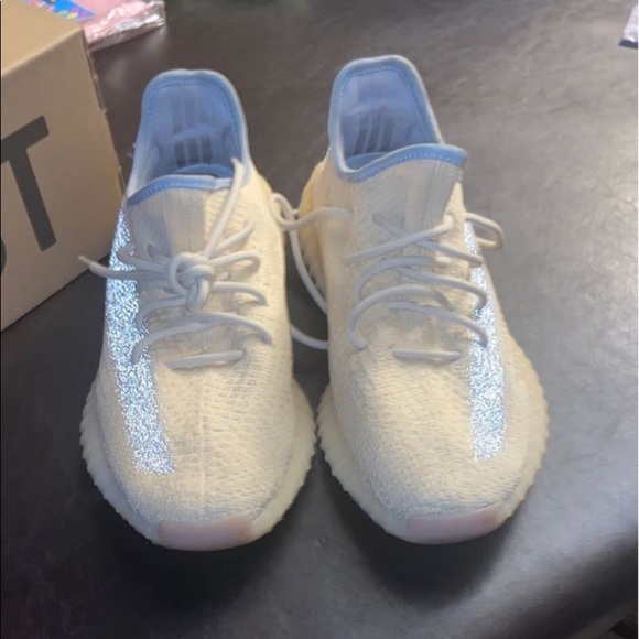 Yeezy 350 linen